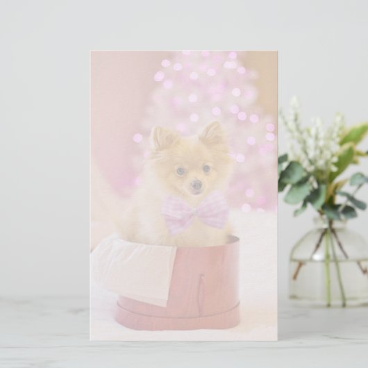 ピンクの弓のクリスマス写真を飾ったかわいい犬 便箋 (スタンド正面)