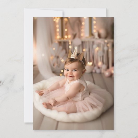 ピンクの弓の女の子は、ちょうど2つの2つの2つの誕生日になりたいだけ 招待状 (裏面)