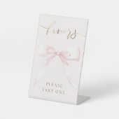 ピンクの弓の好意 台座サイン (正面)