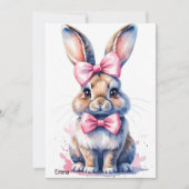 ピンクの弓の誕生日を持つ可愛いバニー 招待状 (正面)