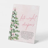 ピンクの弓クリスマスベビーシャワー深夜おむつ 台座サイン (正面)