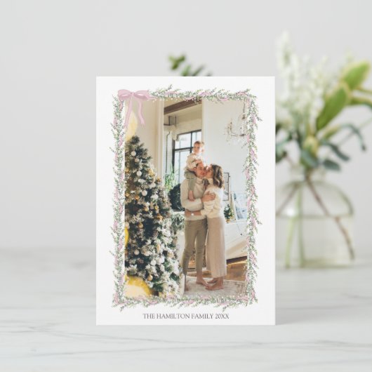ピンクの弓グリーンガーランドクリスマスフォト 招待状 (スタンド正面)