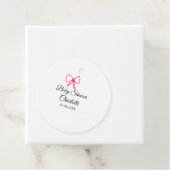 ピンクの弓シンプルの赤ちゃんシャワー追加の名前日ミニマル付 フェイバータグ (インサイチュ)