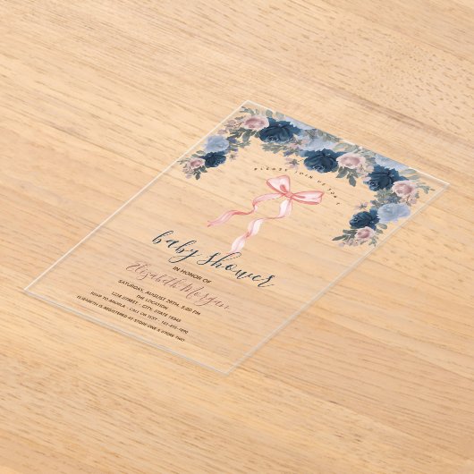 ピンクの弓ストライプの花ベビーシャワー アクリル招待状 (レイダウン)