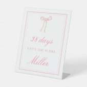 ピンクの弓日がミセス・ブライダルシャワー 台座サイン (正面)