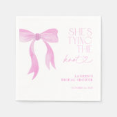 ピンクの弓、彼女は結婚する ブライダルシャワー スタンダードカクテルナプキン (正面)