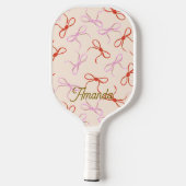 ピンクの弓 – 赤名門私立校風のとピンクのコケットの美学 ピックルボールラケット (裏面)