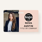 ピンクの従業員の写真IDとQRコードのビジネスロゴ バッジ (正面)