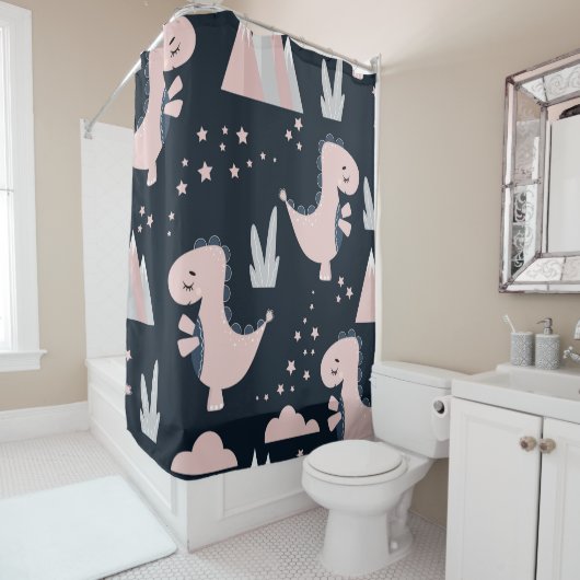 ピンクの恐竜が暗い日の上に置かれた、かわいいシームレスな模様 シャワーカーテン (インサイチュ)
