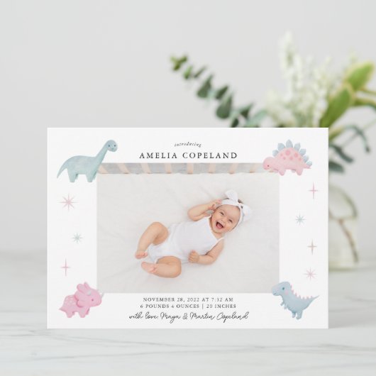 ピンクの恐竜の女の子のベビー写真の誕生のお知らせ 案内状 (スタンド正面)