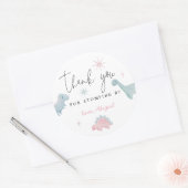 ピンクの恐竜の誕生日がお気に入り ラウンドシール (封筒)