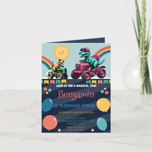 ピンクの恐竜トラクタートラックのレインボー誕生日ボーイ 招待状 (正面)