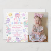 ピンクの恐竜ファイブ・ア・サウルス誕生日パーティーの写真 招待状 (正面)