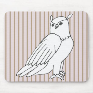 ピンクの手描きフクロウ マウスパッド