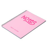 ピンクの手書きノートのタイポグラフィ ノートブック (左側)