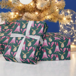 ピンクの手袋をしたクリスマスの小人とトナカイ ラッピングペーパー