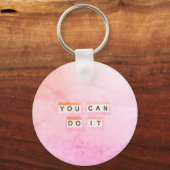 ピンクの文字キーチェーン。 キーホルダー (正面)