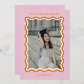 ピンクの明るいスクイグルズ卒業発表カード 招待状 (正面/裏面)