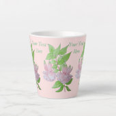 ピンクの明るい赤紫色の花葉とフローラ カフェラテマグ (正面)