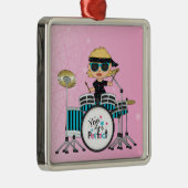ピンクの星を持つブロンドのドラマーの女の子 メタルオーナメント (右)
