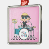 ピンクの星を持つブロンドのドラマーの女の子 メタルオーナメント (左)