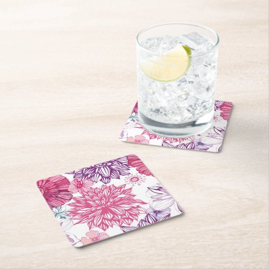 ピンクの星状体およびダリアが付いているパターン スクエアペーパーコースター (インサイチュ)