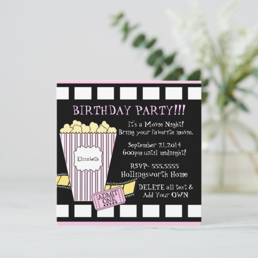 ピンクの映画夜ポップコーンのフィルムのストリップのパーティー 招待状 (スタンド正面)
