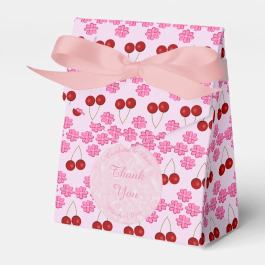 ピンクの春の結婚式 桜とチェリー フェイバーボックス (正面サイド)
