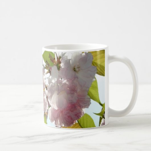 ピンクの春の花のマグ コーヒーマグカップ (右)