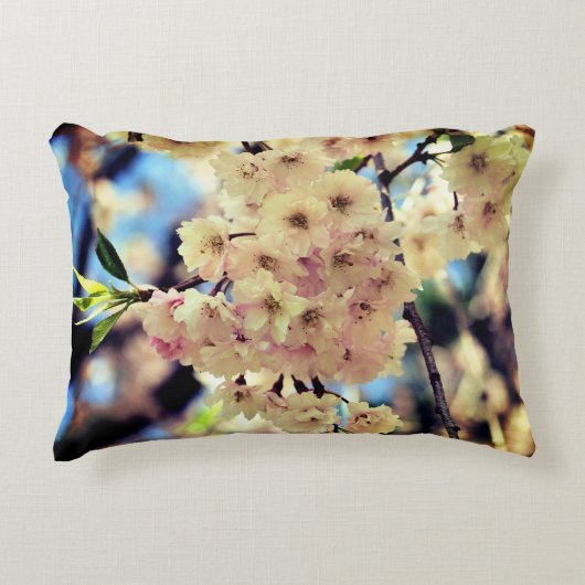 ピンクの春花の花3近く アクセントクッション (正面)
