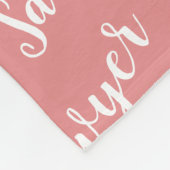 ピンクの書パーソナライズされた道の繰り返し名 フリースブランケット (角)