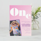 ピンクの最初の誕生日招待状のレトロ写真 招待状 (スタンド正面)