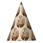 ピンクの服のパーティーの帽子のヴィンテージの小さいブロンドの女の子 パーティーハット (正面)