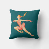 ピンクの服を着た姿スケーターのレトロ画像 クッション (裏面)