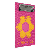 ピンクの格子模様と黄色のステッチされた花 ミニクリップボード (アングル)