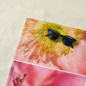 ピンクの桃のフローラメドレーの花コラージュ ビーチタオル (インサイチュ)