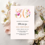ピンクの桃のフローラ番号金ゴールド80th誕生日ラグジュアリー 招待状<br><div class="desc">80歳モダンのスタイリッシュ誕生日パーティーへの華やかな招待。桃の色の背景。飾はフェイク金ゴールドとピンク。名前は手書文字のスタイルスモダンクリプト付き。カスタマイズしてパーティー詳細を追加する。</div>