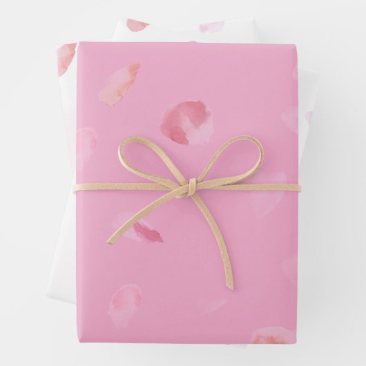 ピンクの桃の花の花びらを飾った美しい花のブライダルシャワー ラッピングペーパーシート (インサイチュ)