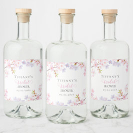 ピンクの桜が咲く庭でのブライズシャワー リキュールボトルラベル