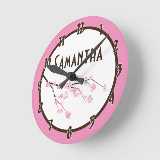 ピンクの桜の花のパーソナライズな時計 ラウンド壁時計 (傾斜)