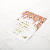 ピンクの桜の花のフラワーシャワーの結婚式 箔招待状 (回転した状態)