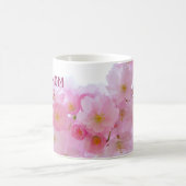 ピンクの桜ステキなマママグ コーヒーマグカップ (中央)