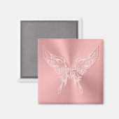 ピンクの様式化された蝶の丸い尾、エンボスの外観 マグネット (正面/裏面)