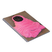 ピンクの毛布に黒いパグ ノートブック (右側)