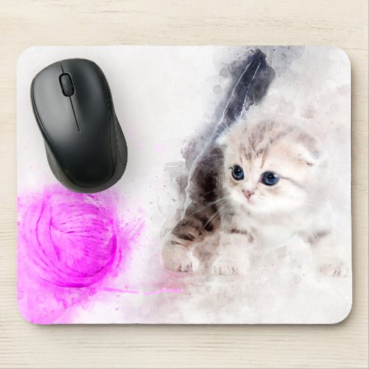 ピンクの毛糸の玉で遊ぶ子猫の水彩画 マウスパッド