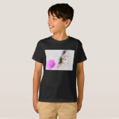 ピンクの毛糸の玉で遊ぶ子猫の水彩画 Tシャツ (正面フル)