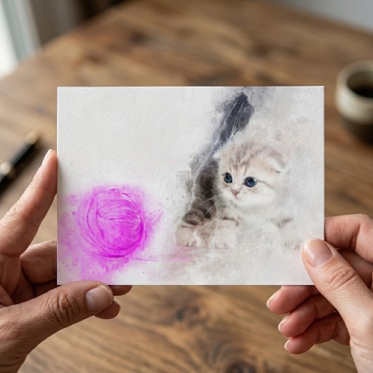 ピンクの毛糸の玉と遊ぶ子猫の水彩画 ポストカード
