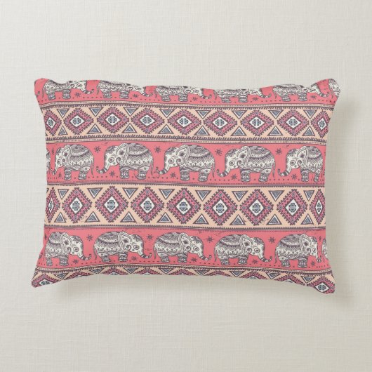 ピンクの民族象パターン アクセントクッション (裏面)