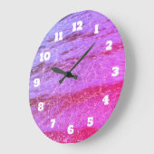 ピンクの水のアブストラクトビーチ スイミングプールのパターン ラージ壁時計 (傾斜)