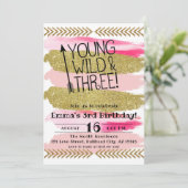 ピンクの水の色の若いワイルド&3歳の誕生日 招待状 (スタンド正面)
